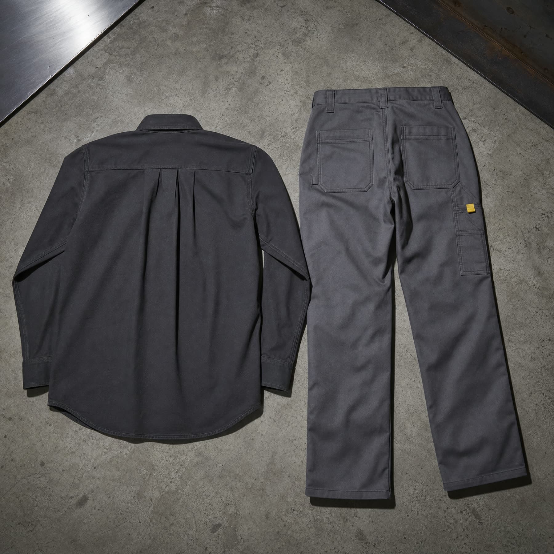 Reach Set — Work Shirt Action-Back and Work Trouser Basic. For days spent with your arms above your head.
