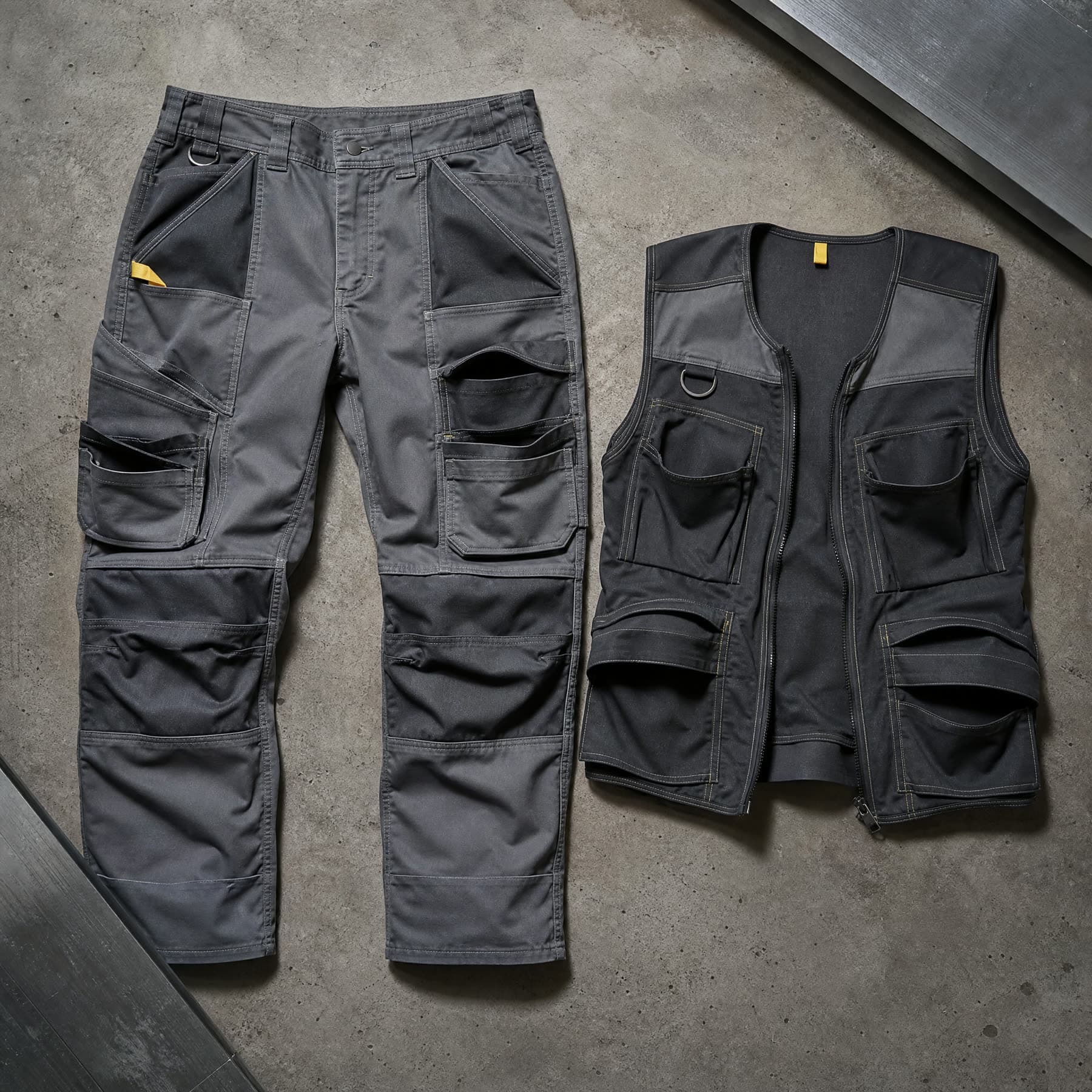 Tools Set — Tool Trouser Basic and Tool Vest. Fourteen pockets, every one placed for a 165 cm frame.